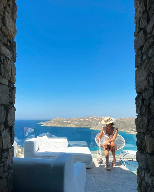 From the wide open skies to the gently glimmering Aegean Sea, there’s really nothing quite like that endless, magnificent Greek island blue. 💙📷 @adelsent
.
.
.
#MyconianAvaton #MyconianCollection #endlessblue #Greekblue #Greekislands #Greeksummer #visitGreece #Cyclades #Mykonos #coastalliving #islandlife #islandgirl #summerstyle #dreamholiday #luxurytravel #DesignHotels #Greekhotels #Mykonoshotel #Mykonos