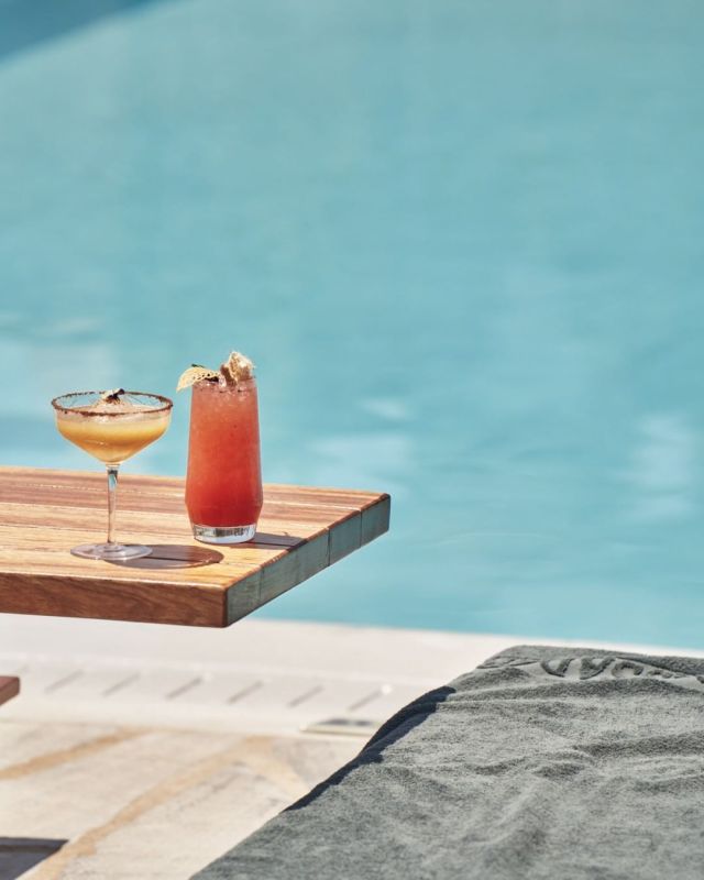 Is it cocktail time yet?
.
.
.
#MyconianCollection #MyconianAmbassador #RelaisChateaux #DeliciousJourneys #PlatisGialos #Mykonos #Travelling #Greece #VisitGreece #DestinationMykonos #Luxury #LuxuryVacation #LuxuryLiving #DreamVacation #VacationGoals #TravelGoals #SummerVibes #Relaxing #Tranquility #MyconianLife