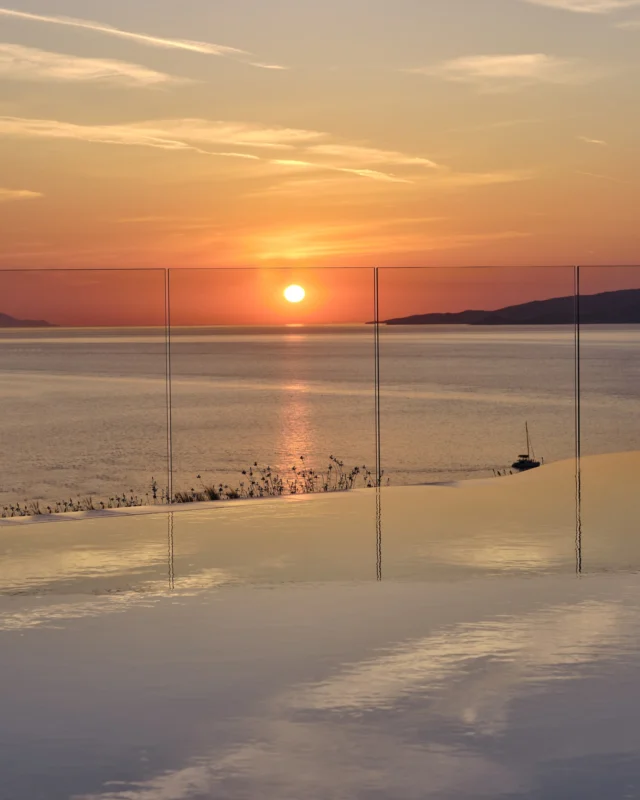 Fade in: golden hour.
A still pool, a setting sun, and no reason to speak.
At Deos, the only drama is in the sky.
.
.
.
#MyconianDeos #TheSetCollection #Mykonos